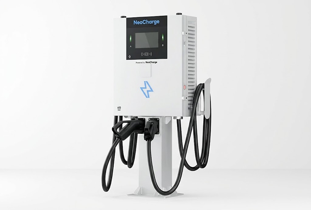 abastecimento de veículo elétrico regis bittencourt